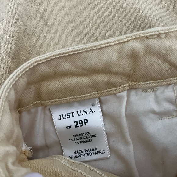 Just USA
Lola Button Up Skinny Jean Capris
Yellow - 29P - Picture 6 of 7